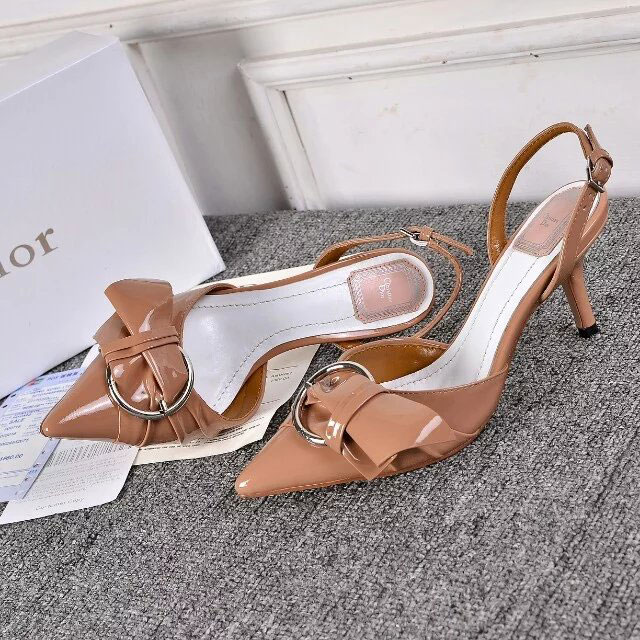 2016 gucci Latest women Sandals in Patent leather Heel Height 7cm