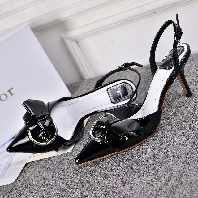 2016 gucci Latest women Sandals in Patent leather Heel Height 7cm