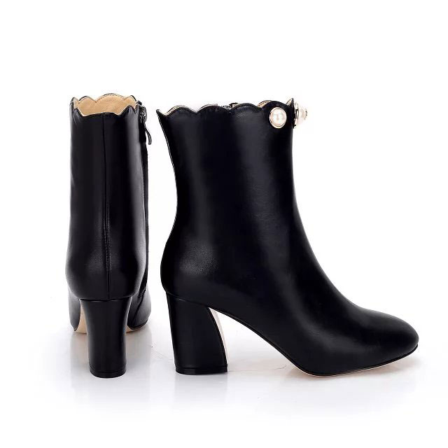 2016 gucci women Boots in Calfskin leather