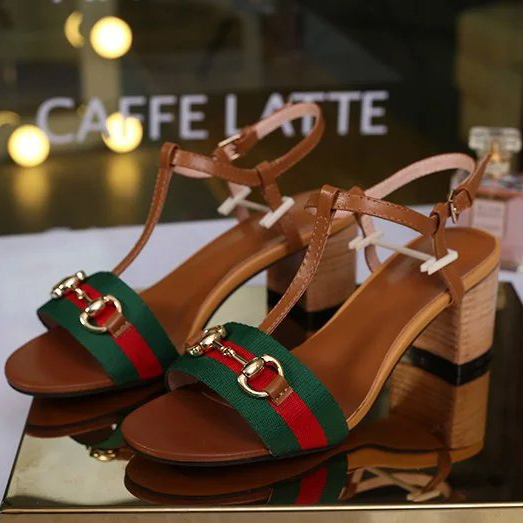 2016 gucci women Sandals in Calfskin leather