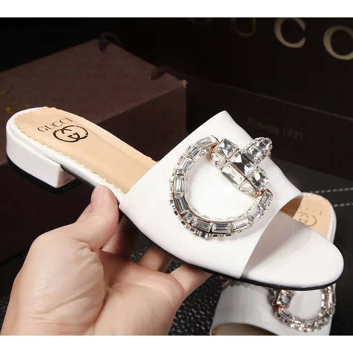 2016 gucci women Slippers in Calfskin leather with Rhinestone