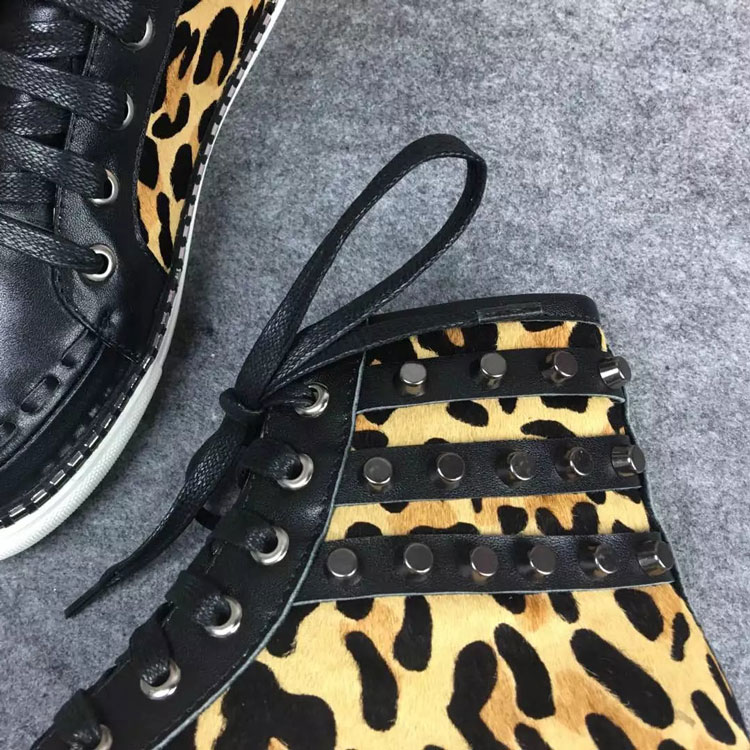 2016 latest Christian Louboutin Sneakers shoes with rivet