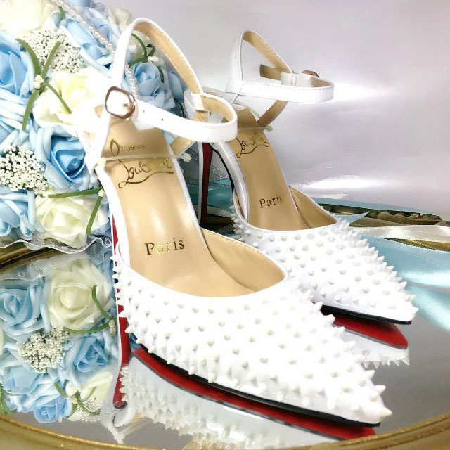 2016 latest Christian Louboutin high-heeled shoes with rivet