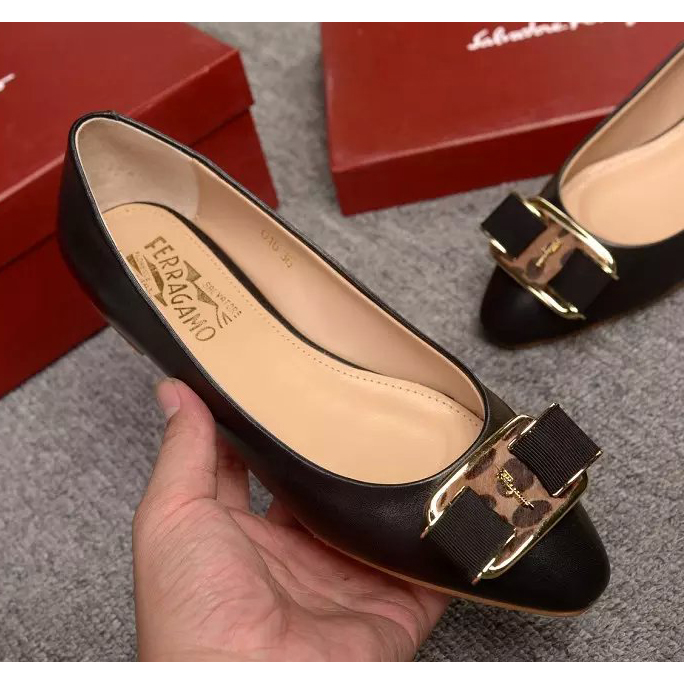 2016 new arrivals Ferragamo calfskin leather flat shoes