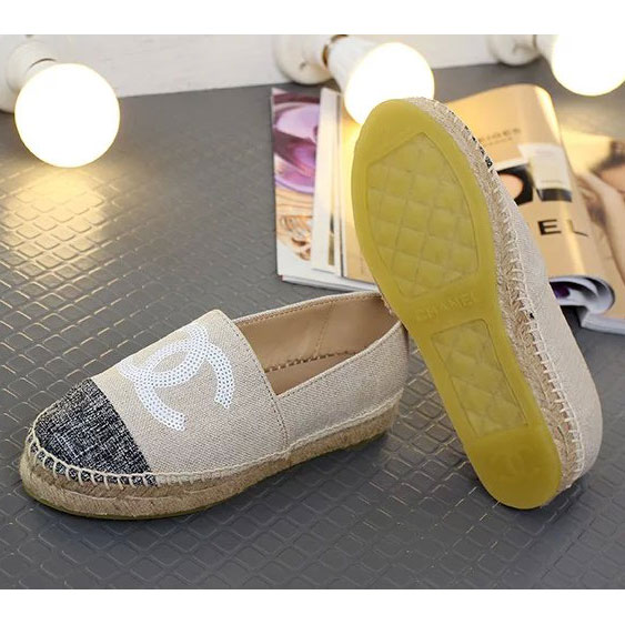 2016 new arrivals classic chanle shoes in canvas