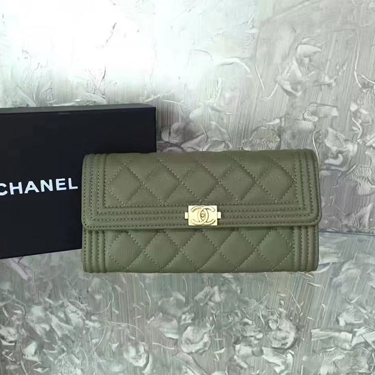 2017 Boy Chanel Embroidery Bi-Fold Wallet Original Caviar Leather A80286 Olive Green