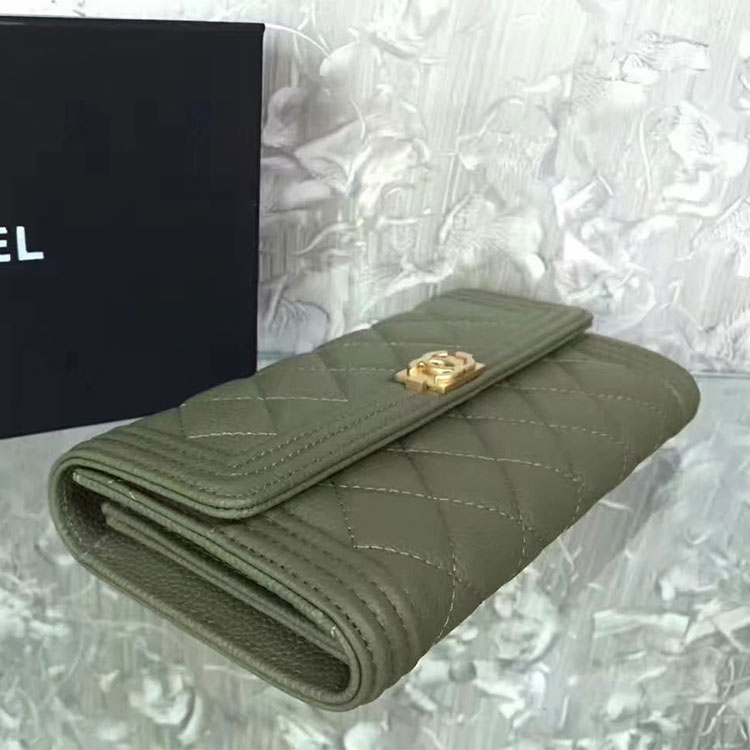 2017 Boy Chanel Embroidery Bi-Fold Wallet Original Caviar Leather A80286 Olive Green