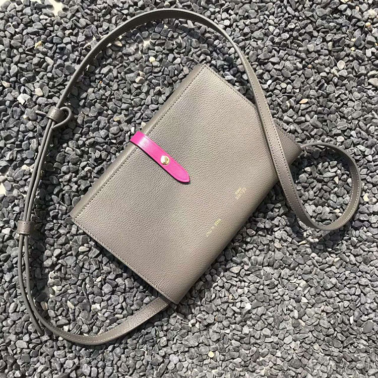 2017 CELINE CLUTCH ON STRAP IN GRAINED AND SHINY CALFSKIN