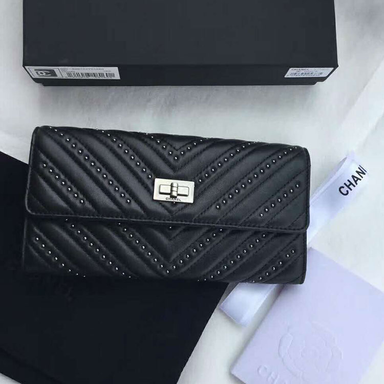 2017 Chanel Bi-Fold Wallet Original Lambskin leather A7065 Black