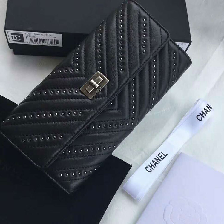 2017 Chanel Bi-Fold Wallet Original Lambskin leather A7065 Black