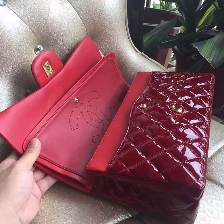 2017 Chanel Classic Flap Bag Original Red Patent Leather 1113 Gold hardware