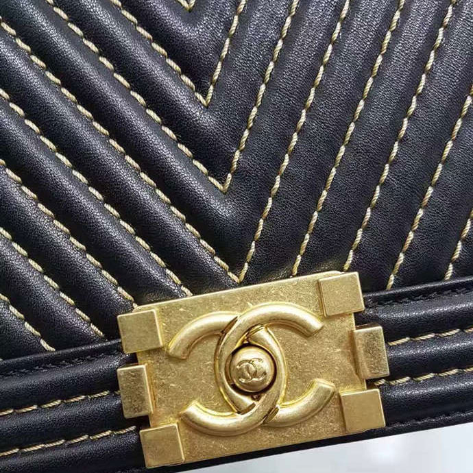 2017 Chanel Le Boy Flap Shoulder Bag A92493 Black with Gold hardware