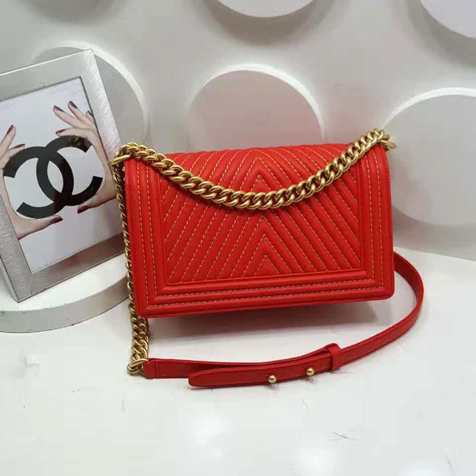 2017 Chanel Le Boy Flap Shoulder Bag A92493 Red with Gold hardware