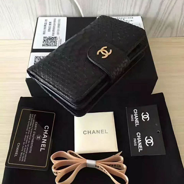 2017 Chanel Matelasse Bi-Fold Wallet Original python Leather A50073