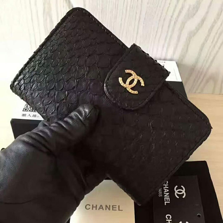 2017 Chanel Matelasse Bi-Fold Wallet Original python Leather A50073