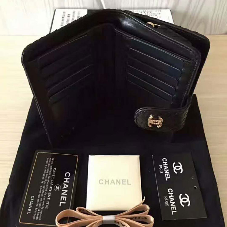 2017 Chanel Matelasse Bi-Fold Wallet Original python Leather A50073