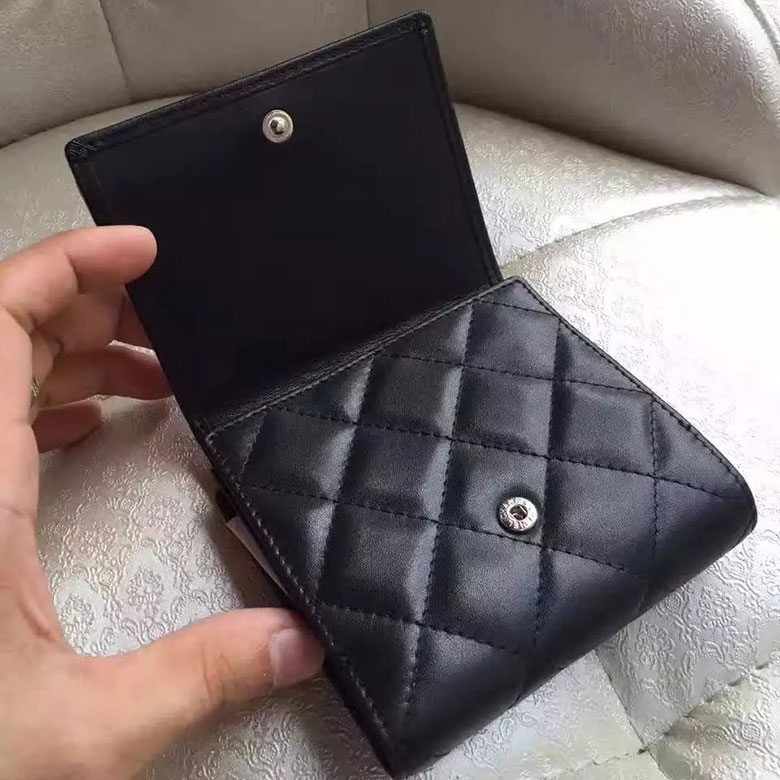 2017 Chanel Matelasse Tri-Fold Wallet Original Leather A50099 Black