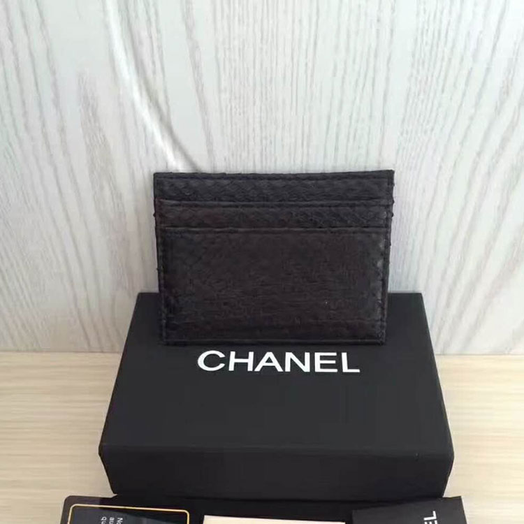 2017 Chanel Original python leather card case A31510