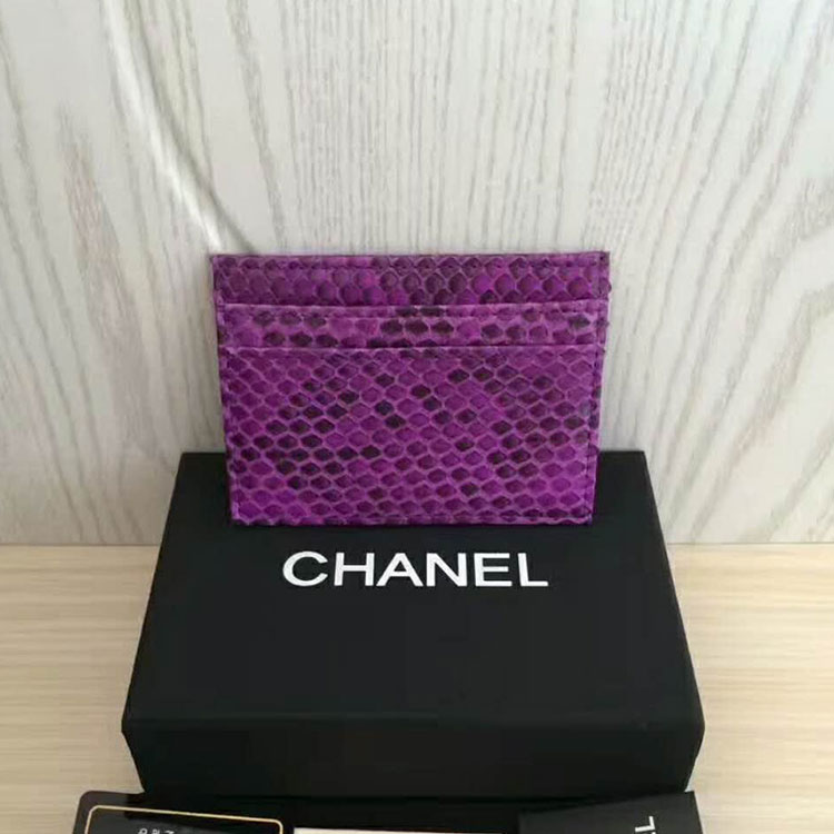 2017 Chanel Original python leather card case A31510