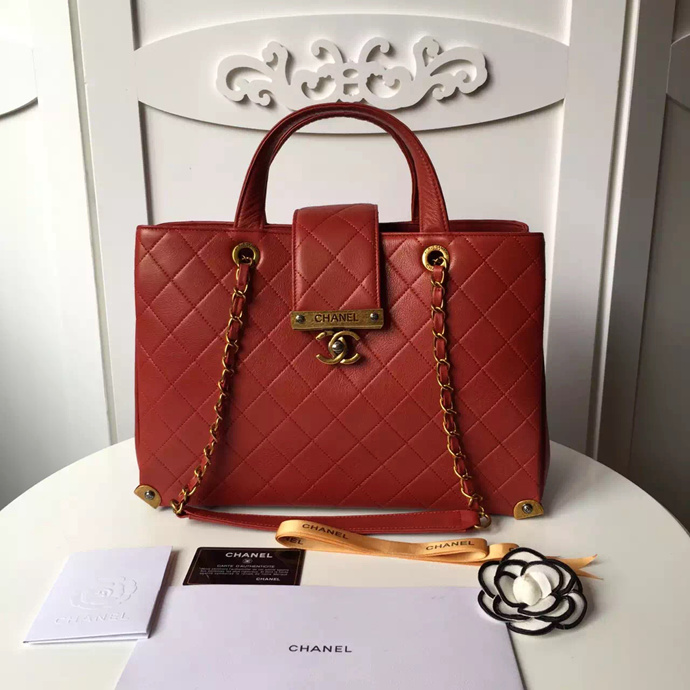 2017 Chanel Shoulder Tote Bag Snake Leather A95145 Red