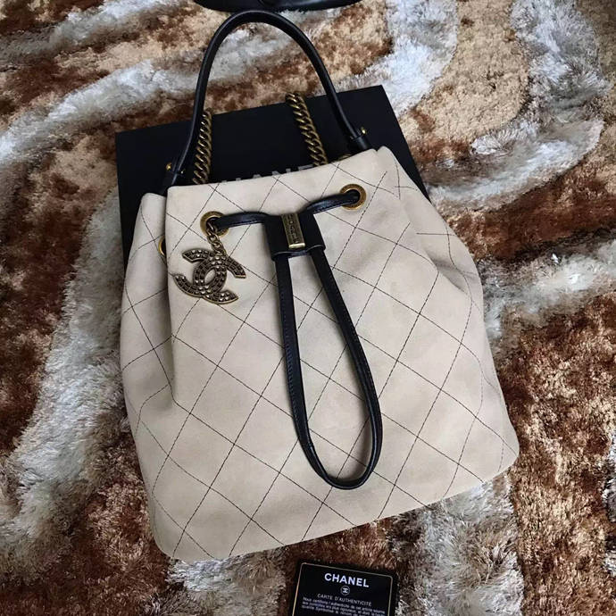 2017 Chanel White Original Nubuck Leather Bucket bag A98151