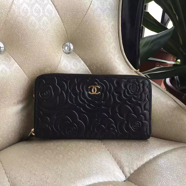 2017 Chanel Zip Around Wallet Black Original Sheepskin leather A50085 Gold hardware