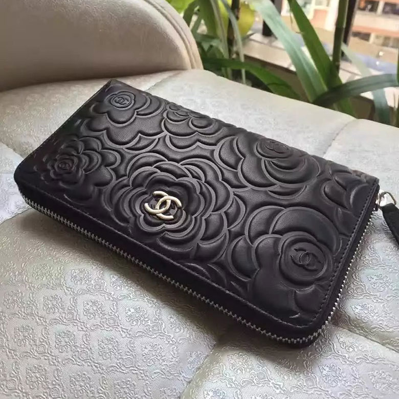 2017 Chanel Zip Around Wallet Black Original Sheepskin leather A50085 Silver hardware