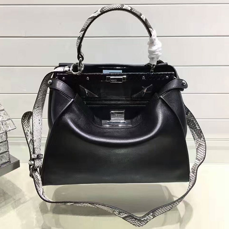 2017 Fendi Peekaboo Regular handbag in leather 8BN290