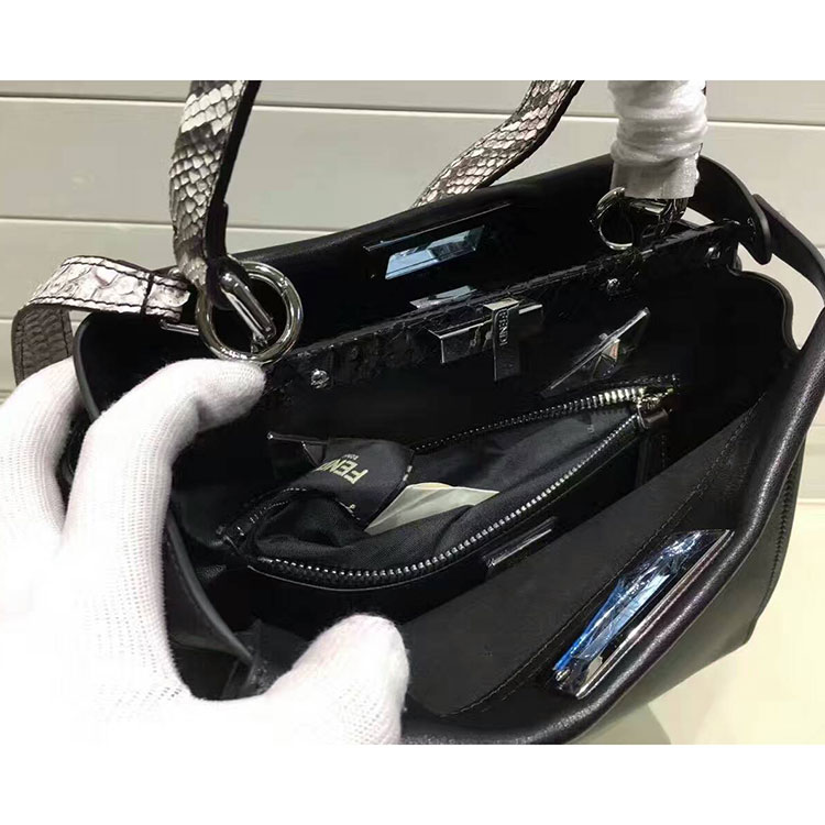 2017 Fendi Peekaboo Regular handbag in leather 8BN290