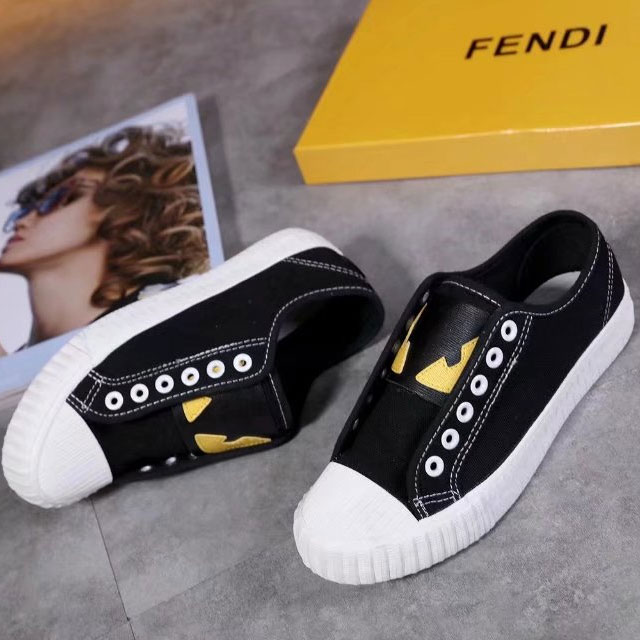 2017 Fendi women Casual shoes in canvas