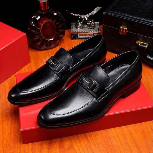 2017 Ferragamo men shoes in Calfskin leather