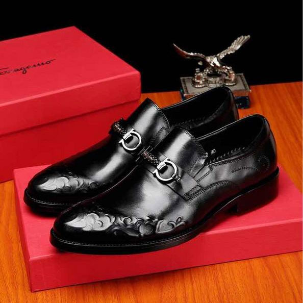 2017 Ferragamo men shoes in Calfskin leather