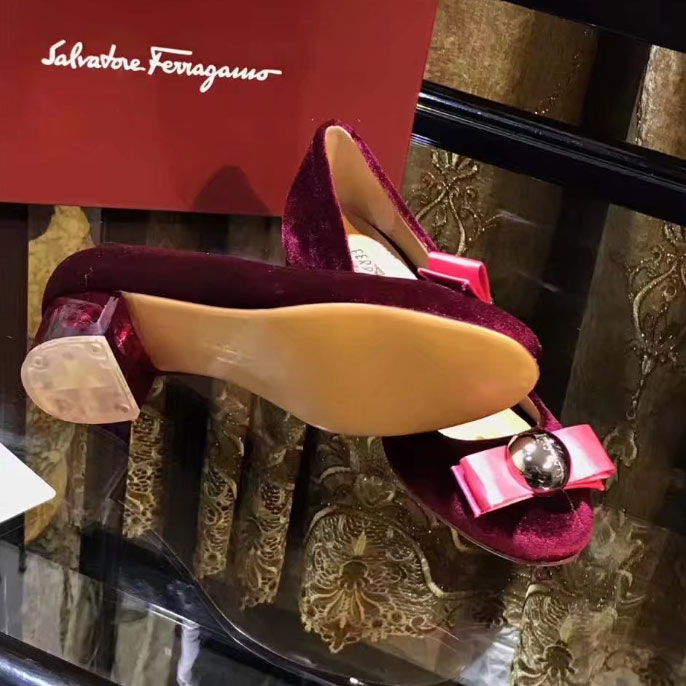 2017 Ferragamo women shoes in velvet Heel Height 4.5cm