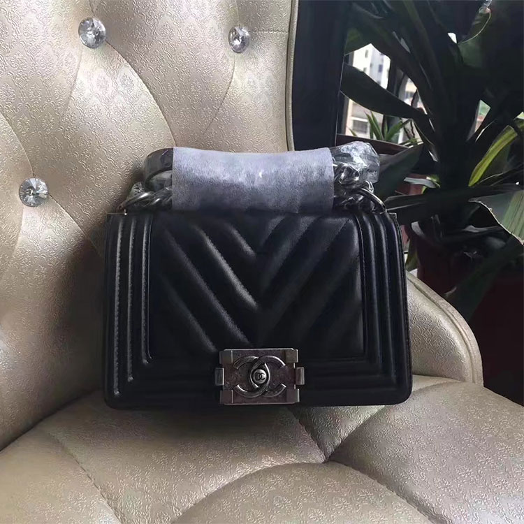 2017 Le Boy Chanel Flap Shoulder Bag Original Lambskin Leather A67085 Black