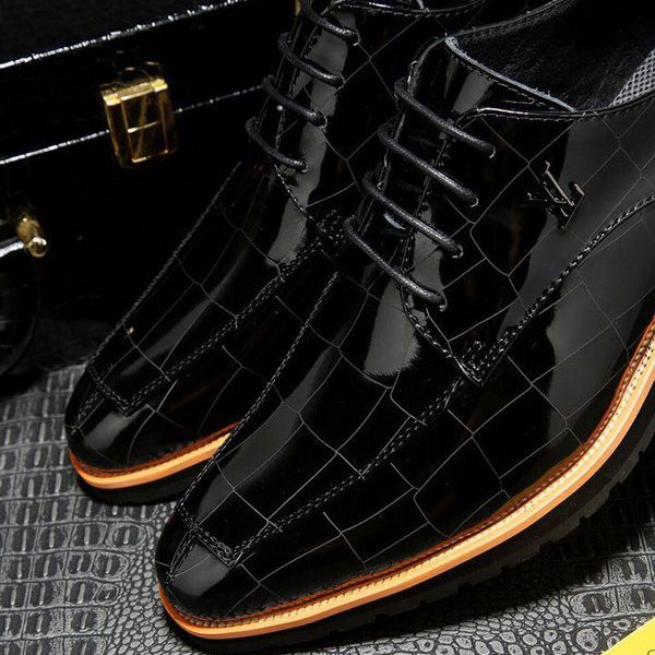 2017 Louis Vuitton men Sneakers shoes in Calfskin Leather