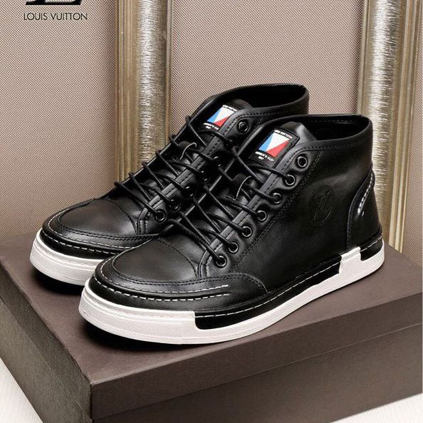2017 Louis Vuitton men Sneakers shoes in Calfskin Leather inside Lambskin leather