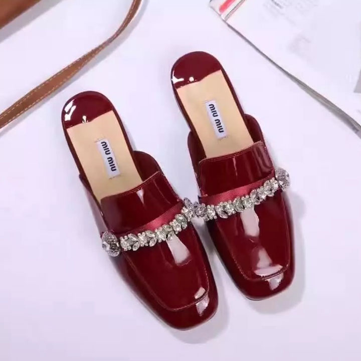 2017 Miu Miu women Slippers in Patent leather