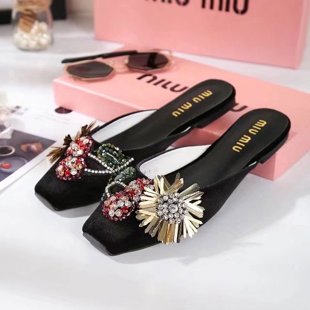 2017 Miu Miu women Slippers in Velvet