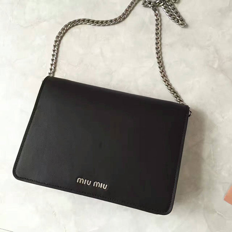 2017 MiuMiu Chain Shoulder Bag in Calfskin leather 5BH067