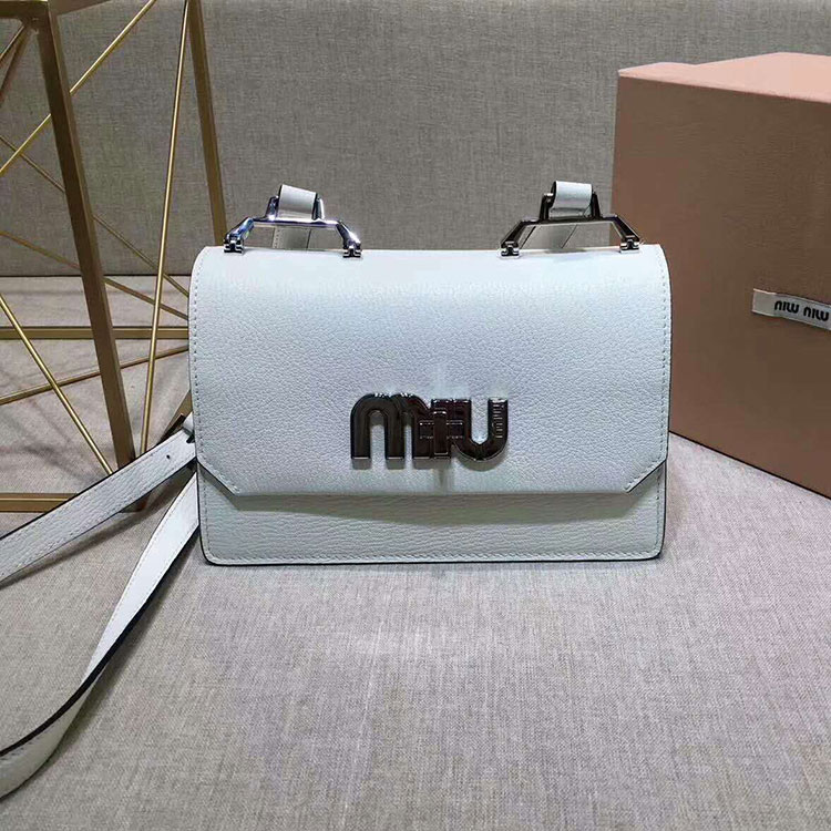 2017 MiuMiu SHOULDER BAG 5BH609