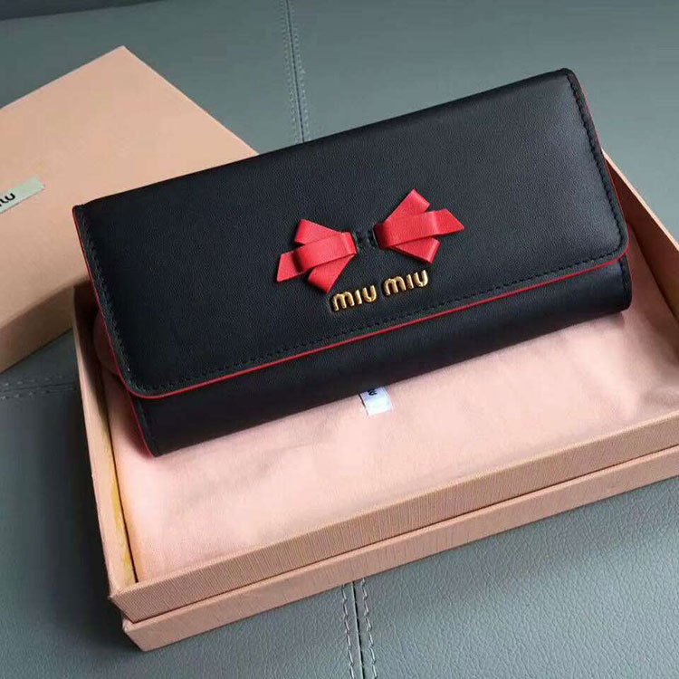 2017 MiuMiu WALLET in Original leather 5MH109