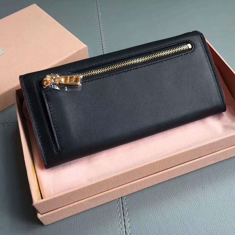 2017 MiuMiu WALLET in Original leather 5MH109