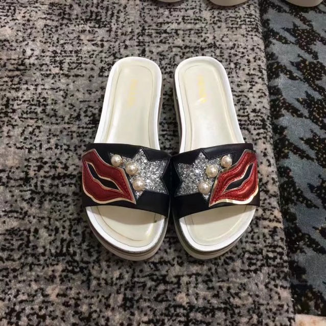 2017 Prada women Slippers in Calfskin leather