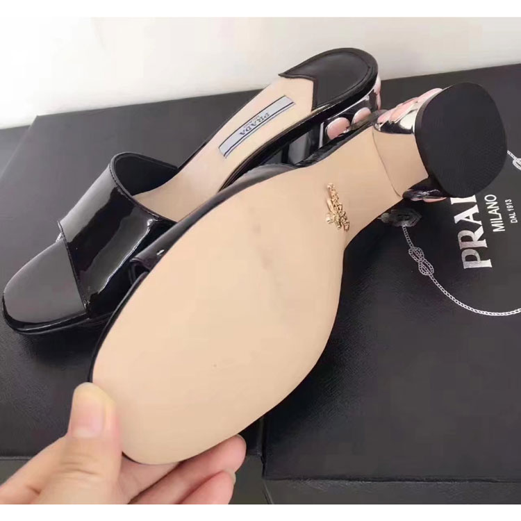 2017 Prada women Slippers in Patent leather Heel Height 5.5cm