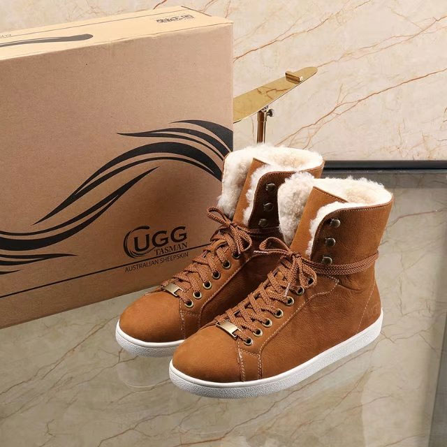 2017 UGG women Sneakers in Nubuck Leather