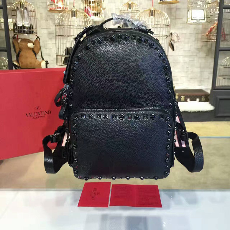 2017 VALENTINO ROCKSTUD ROLLING MEDIUM BACKPACK 0858