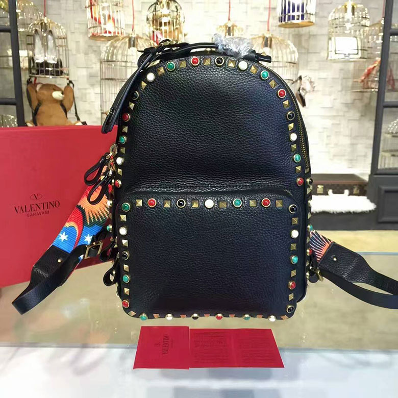 2017 VALENTINO ROCKSTUD ROLLING MEDIUM BACKPACK 0858