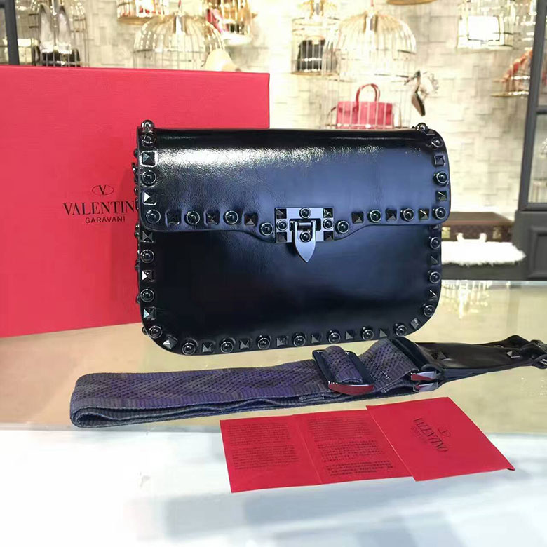 2017 Valentino GUITAR ROCKSTUD ROLLING CROSS BODY BAG 0936L