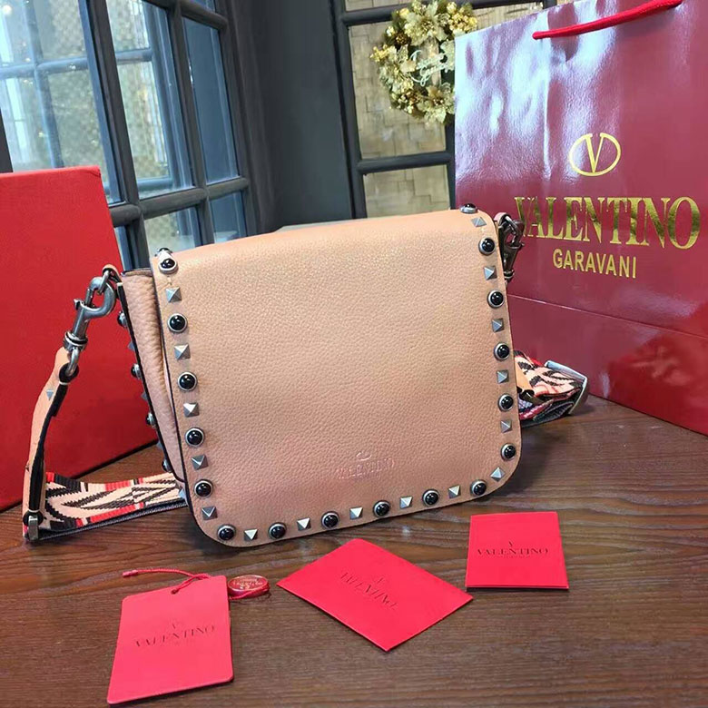 2017 Valentino GUITAR ROCKSTUD ROLLING CROSS BODY BAG 0937