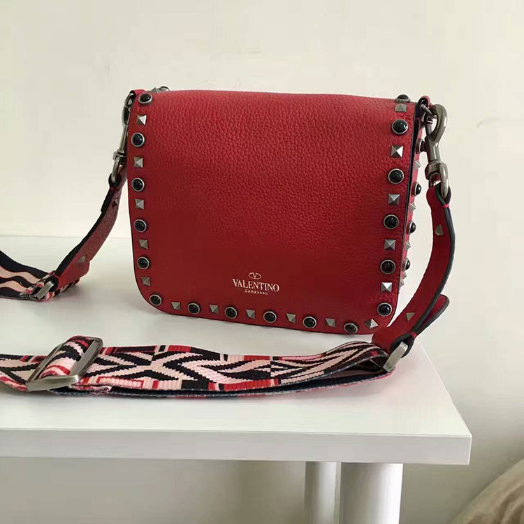 2017 Valentino GUITAR ROCKSTUD ROLLING CROSS BODY BAG 0937